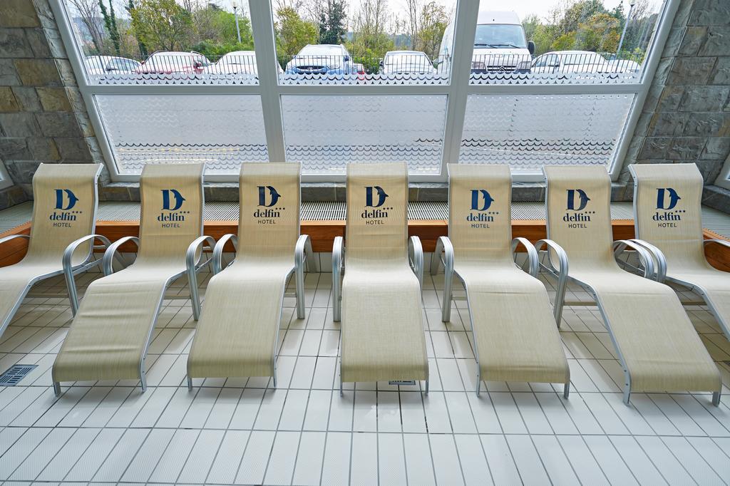 איזולה Hotel Delfin מראה חיצוני תמונה