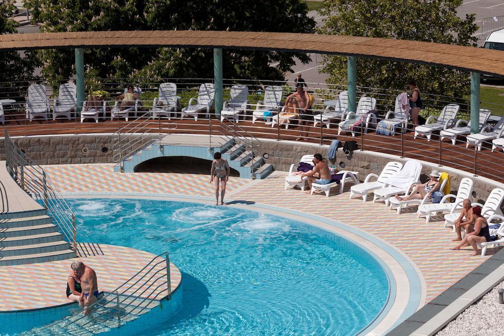 איזולה Hotel Delfin מראה חיצוני תמונה